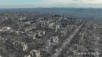 Mit dem Rücken zum Stadtrand: Ukrainer kämpfen verzweifelt um Torezk