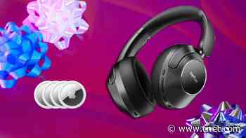 27 Best Travel Tech Gifts in 2025: Must-Haves for the Journey and the Destination