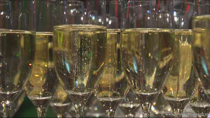 Flevoland - Zo overleef je de nieuwjaarsborrel op je werk
