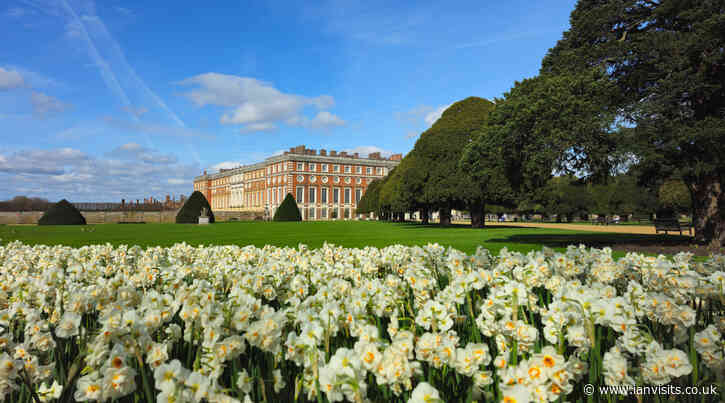 Hampton Court Palace gardens free open days 2025