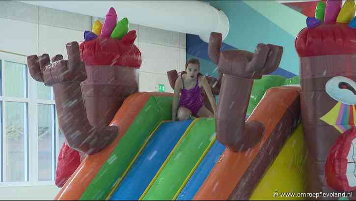 Urk - Jubileumfeest bij Zwembad 't Bun: voor 50 cent zwemmen