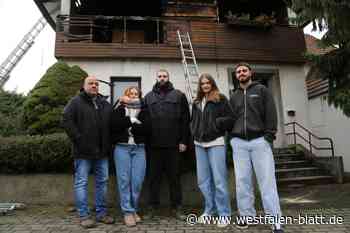 Ersthelfer retten Bielefelder aus Feuerhaus