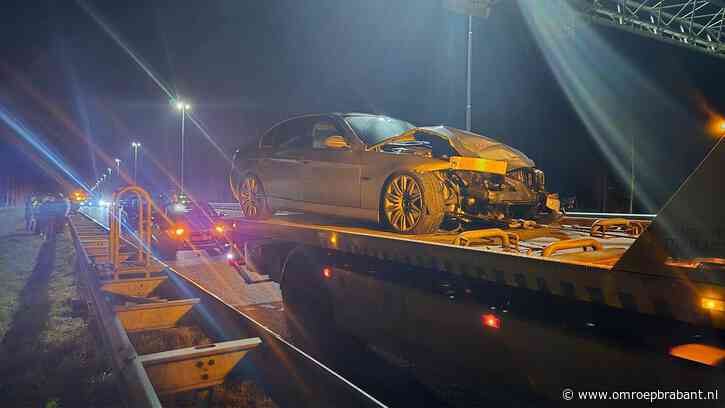 Drie auto's botsen op A2, vermoedelijke veroorzaker van ongeluk rijdt door