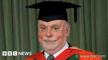 Tributes paid after death of Nobel Prize winner