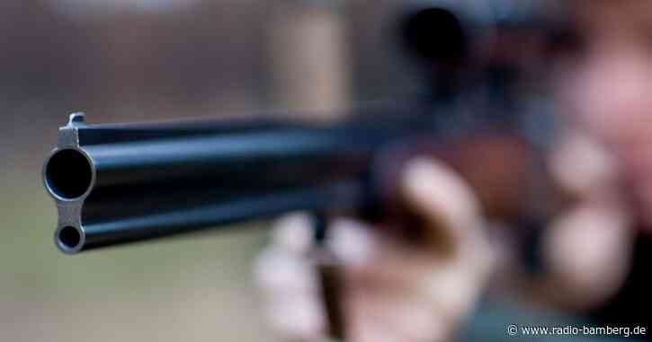 Kugel von entferntem Hochsitz trifft Jäger tödlich