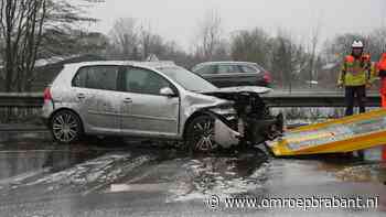 112-nieuws: auto belandt in vangrail • A17 al uren dicht