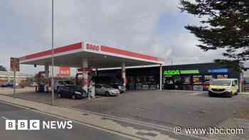 Appeal after woman's hammer threat driving ordeal