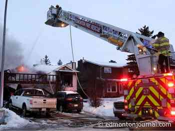 Firefighters battle blaze at south Edmonton home Saturday