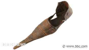 Filth and frolics - how pointy shoes once caused moral outrage in London