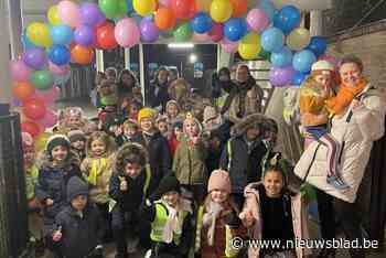 Kindjes op rode loper door schoolpoort na verbouwingen: “Nu starten de werken in onze tweede vestiging”