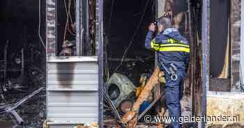 Mogelijk drugslab ontdekt in door brand verwoest bedrijfspand, en politie doet ook ontdekking in gebouw ernaast