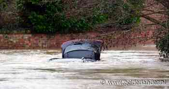 Tientallen mensen gered na overstromingen in Verenigd Koninkrijk