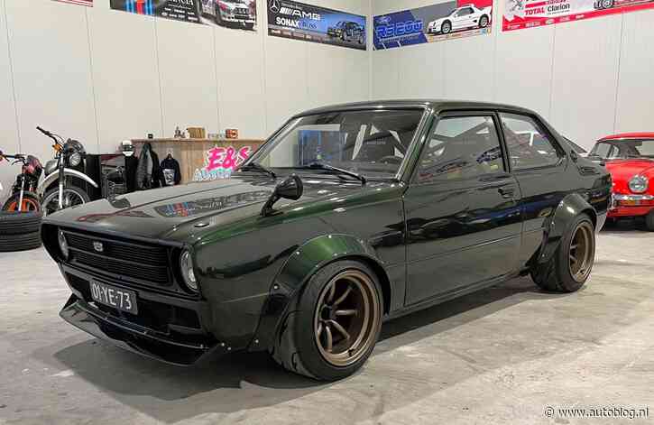 Hele dikke Toyota Corolla E30 schrééuwt om een motorwissel