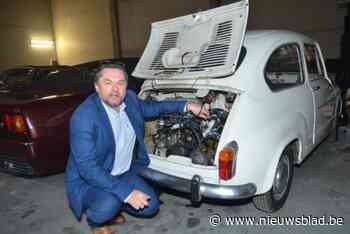 Rookalarm verhindert dat collectie oldtimers van Steven (55) in vlammen opgaat: “Er eentje installeren zal je veel ellende besparen”