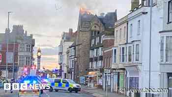 Burger restaurant blaze accidental - fire service