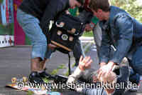 Hinterlistiger Überfall auf 70-Jährige auf offener Straße