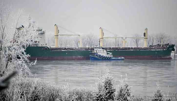 Ship stuck in St. Lawrence River for two weeks could be freed today