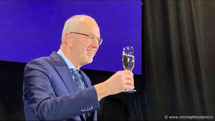 Flevoland - Schiphol-directeur hoopt op positief besluit opening Lelystad Airport