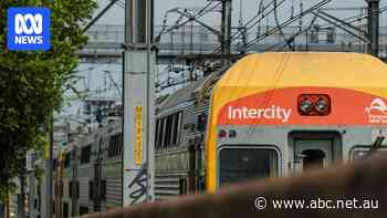 Union and government at loggerheads over new Sydney trains industrial action