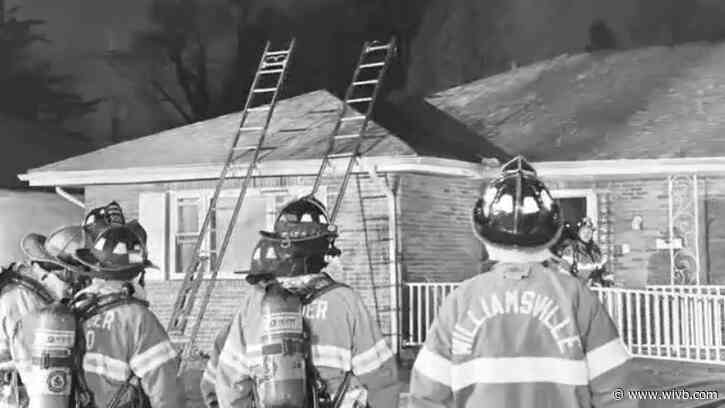 Williamsville business helps residents stay warm as crews battle fire