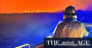 Campers escorted out after waking to find themselves stranded by Otways blaze