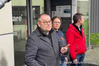 Vakbonden en directie zitten samen op laatste dag van Tupperware-fabriek: “Werknemers zullen niet kunnen rekenen op ontslagvergoeding”