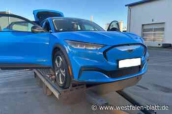 Zoll beschlagnahmt Ford Mustang auf der A 44 bei Bad Wünnenberg