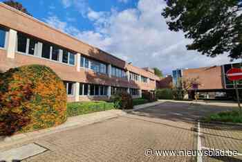 Renovatie gemeentehuis is klaar: vanaf deze week keren alle gemeentediensten terug