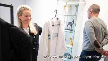 Fans können Bademantel von Udo Jürgens ersteigern - für überraschend wenig Geld