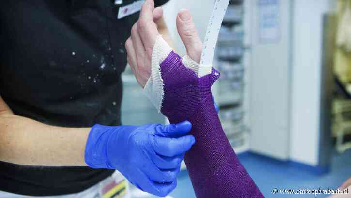 Tientallen mensen naar het ziekenhuis door gladheid: 'Breuken en wonden'