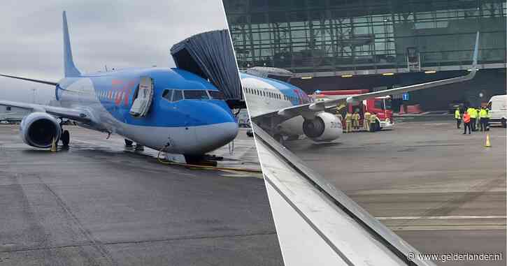 Beelden tonen hoe TUI-vliegtuig door voorwiel zakt op vliegveld in Brussel: ‘Dit is zeer uitzonderlijk’