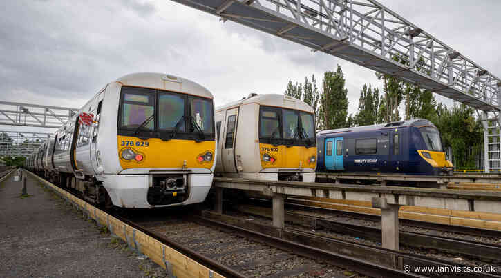 20 year old Southeastern trains to get mid-life refurbishment