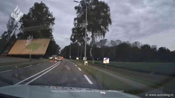 Video – Politie achtervolgt gevaarlijke gek in gestolen auto