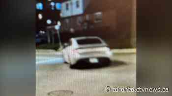 Toronto police search for suspect after fight ends in stabbing in East York