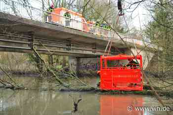 Eiche bleibt in Gasleitung hängen