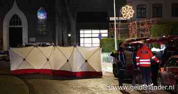 Man zwaarge­wond bij steekinci­dent: voorbijganger vindt slachtoffer op straat