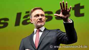 Lindner bei Auftritt mit Schaum beworfen