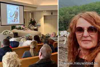 Emotioneel afscheid van Bernadette (61) die tijdens oudejaarsnacht plots verdween: “We hebben met man en macht naar je gezocht”