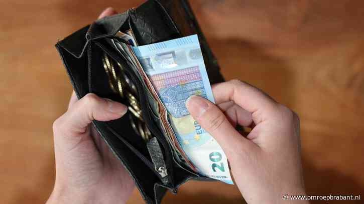 Politiemedewerker steelt geld uit gevonden portemonnee