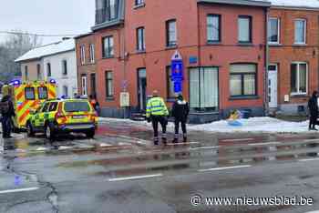 Politie massaal aanwezig in Tongeren nadat vanuit flat bordje met ‘HELP’ aan buur wordt getoond