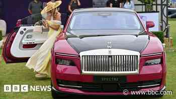 Rolls-Royce to build bespoke cars for super-rich