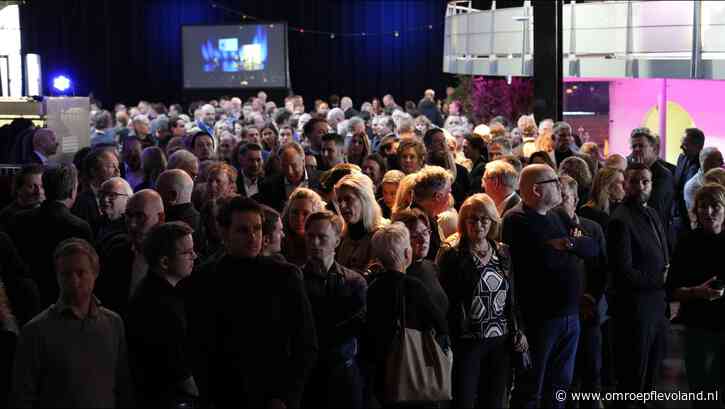 Dronten - Groot afscheid van Meine Breemhaar in De Meerpaal