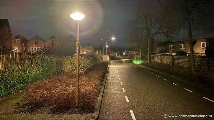 Lelystad - Straatverlichting Karveel Lelystad hersteld, nu plein Boeier in het donker