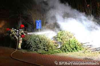 Kerstbomen in brand Uithoorn