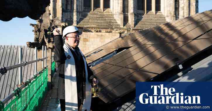 Clouds part for blessing of York Minster’s 184 solar panels