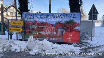 Nahwärme-Gegner übersprüht Werbebanner in Hechenwang