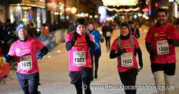 Man runs candlelit Arctic half marathon in memory of mother
