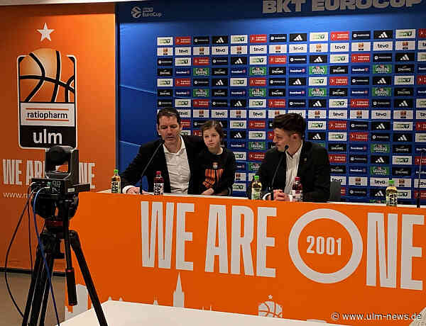 Glanzlicht der Woche - Beim Spiel der Uuulmer im EuroCup gegen Gran Canaria gibt es auch andere Sieger - der 1. Nexus einen famosen Preis überreicht