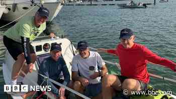 Team hits halfway point in 'world's toughest row'