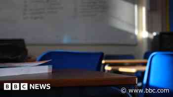 Teacher not suspended over secret love letters